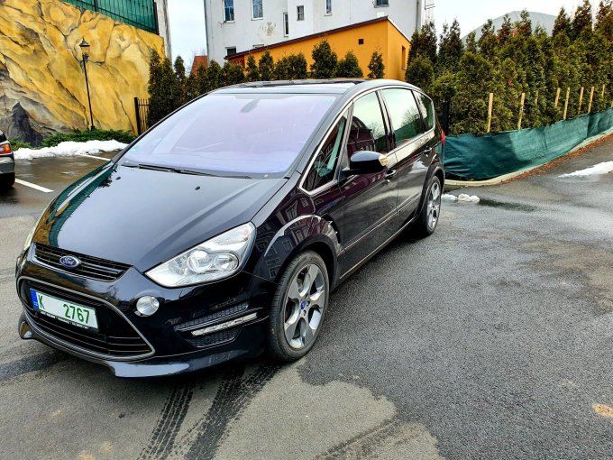 Ford S-max